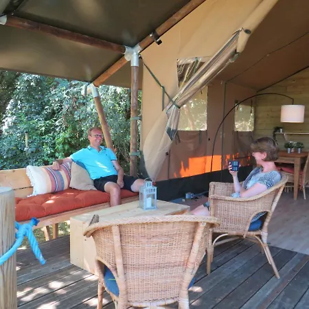 Domaine Audubert منزل ريفي