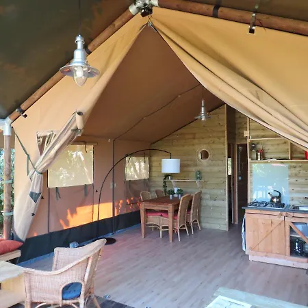 Domaine Audubert Country house *